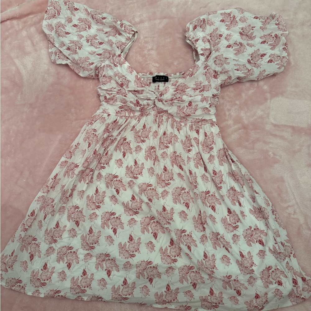 Women’s Pink Floral Dress Size M